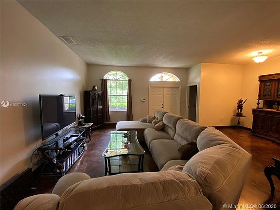 2nd image of 2910 Dunwoodie Pl #2910