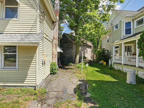 4th image of 9 Doubleday St