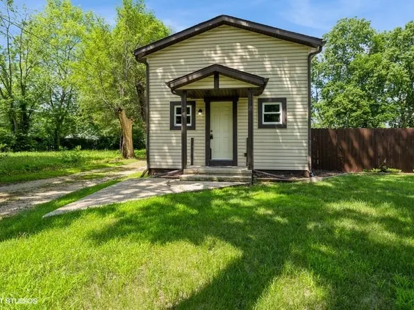 3025 8th St, Rockford, IL 61109