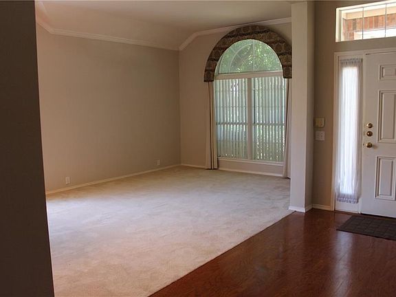 4th image of 7909 Aqua Vista Dr