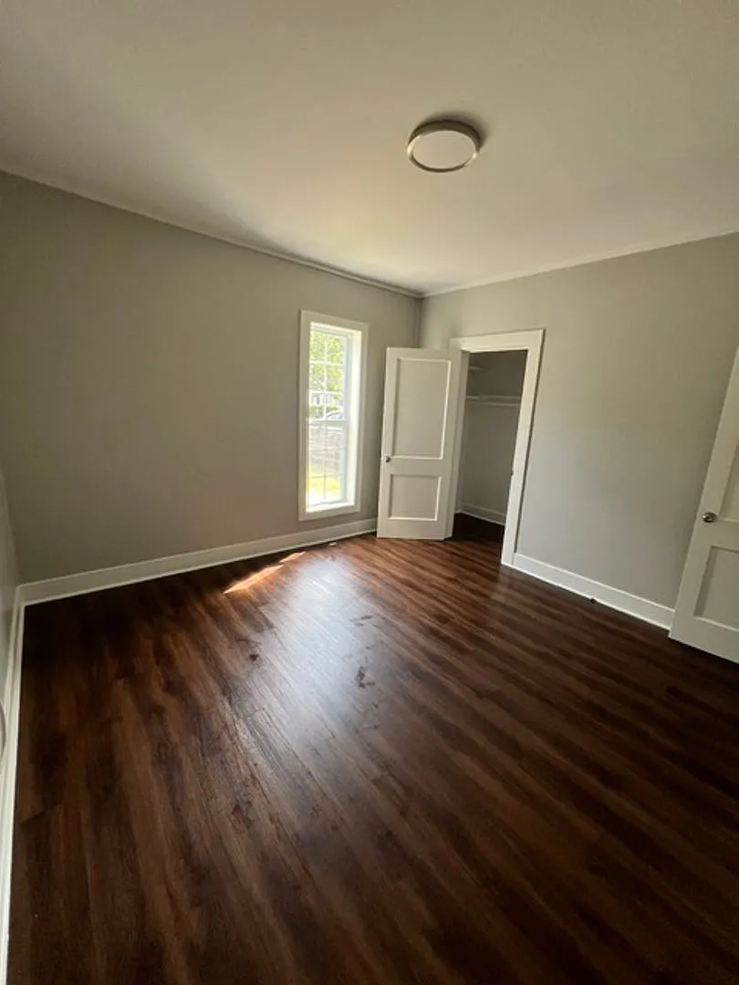 Renovated 3 Bedroom 1 Bath Home for Rent — Photo 3