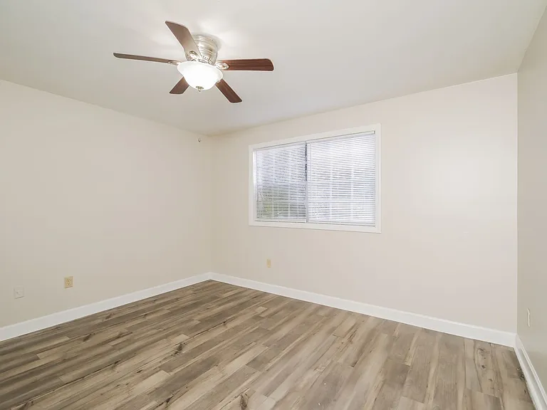 517 Rutledge Ave — Photo 9