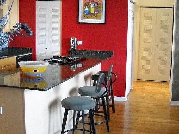 2nd image of 1735 W Diversey Pkwy APT 606