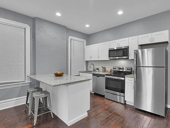3rd image of 3930 Shaw Blvd