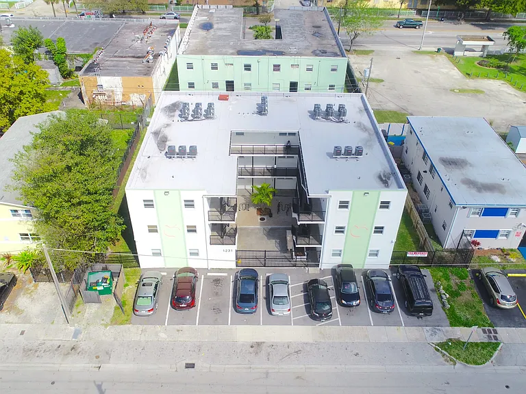1231 NW 61st Street — Photo 27