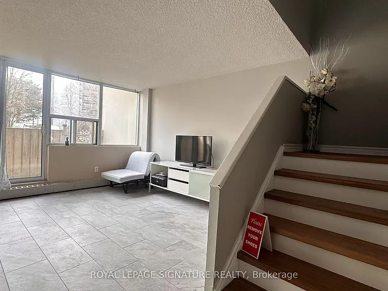 2121 Roche Ct #109 — Photo 11