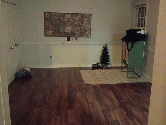 3rd image of 844 Jeffreys Road