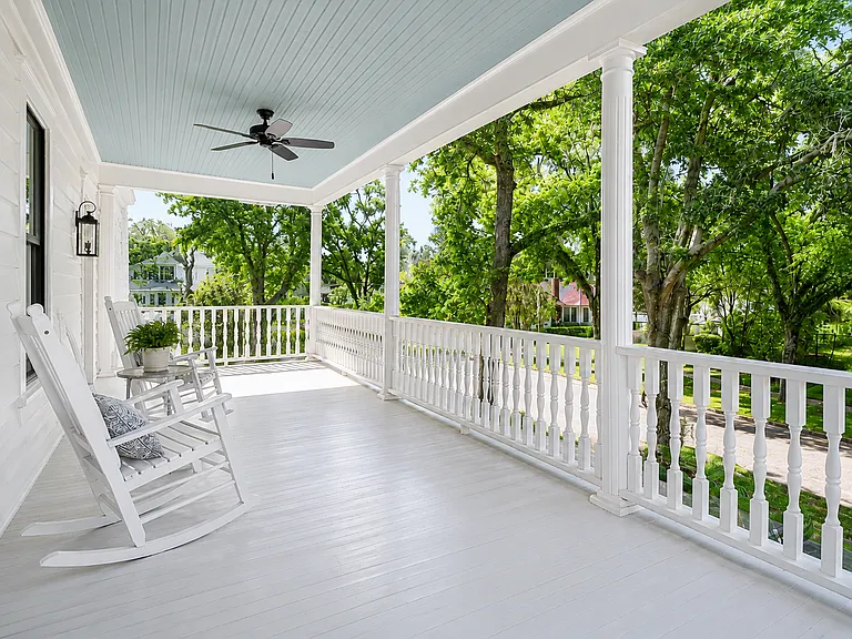 1202 E Duffy St — Photo 3