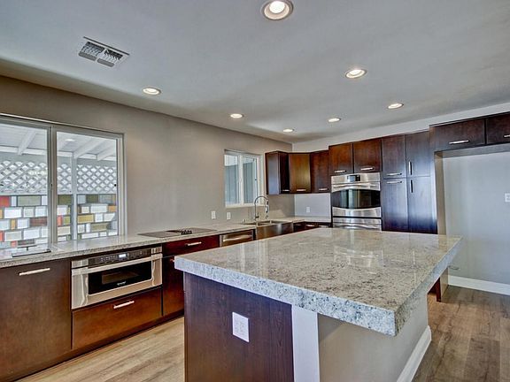 2nd image of 3605 N 15th Dr