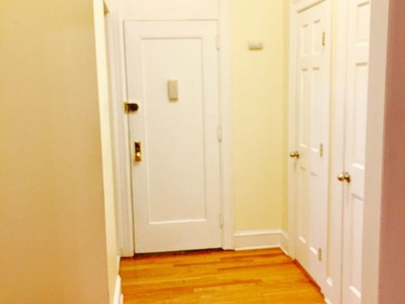 4th image of 2424 27th St APT 2B