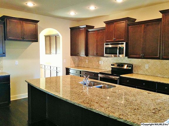 3rd image of 7 Sudworth Dr SW