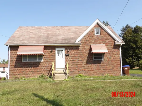 1016 Bond St, Farrell, PA 16121