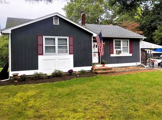 14 Brook Run Dr, Medford, NY 11763