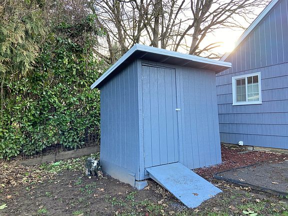 4th image of 3935 SE Boise St #3935