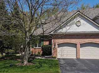 1782 Camden Dr, Glenview, IL 60025
