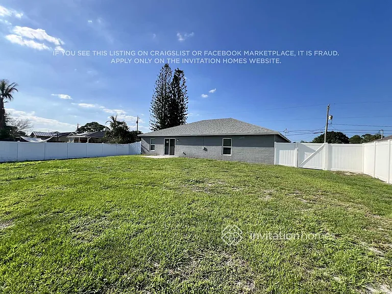 926 SW Provincetown Ln — Photo 17