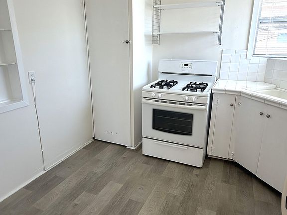 4th image of 34 Granada Ave APT 6
