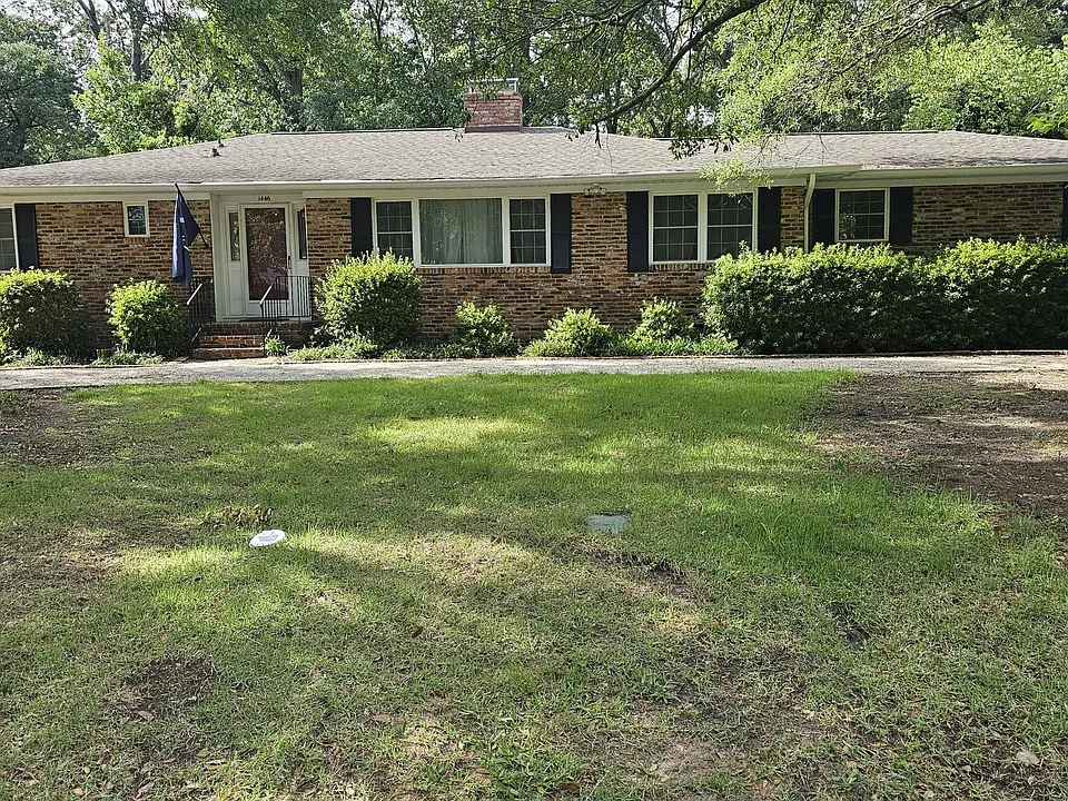 1446 Audubon Dr SE