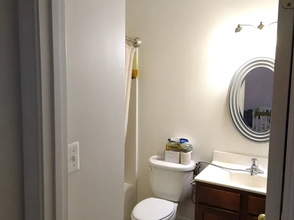 1035 N Calvert St APT 3F, Baltimore, MD 21202