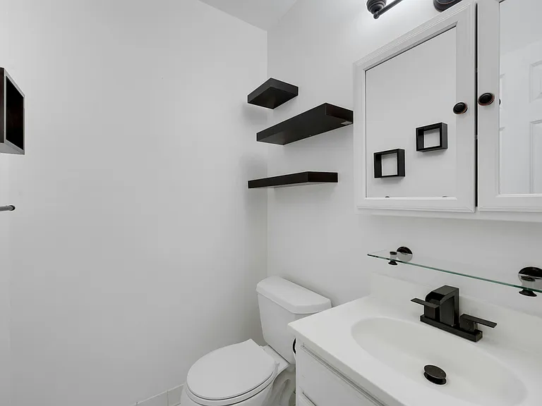 65 Halstead Ave #C — Photo 7