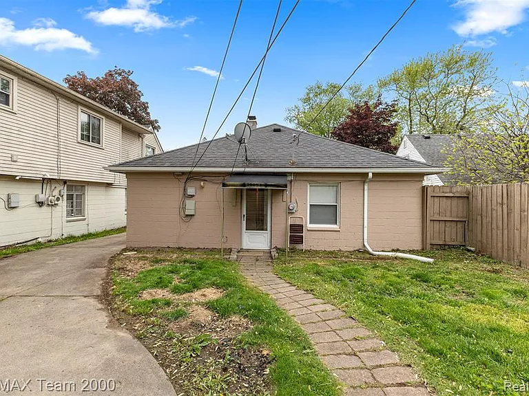 7322 Fenton St — Photo 29