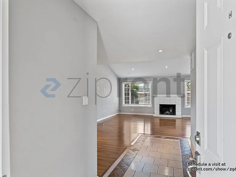 3686 Lightfare Ct — Photo 4
