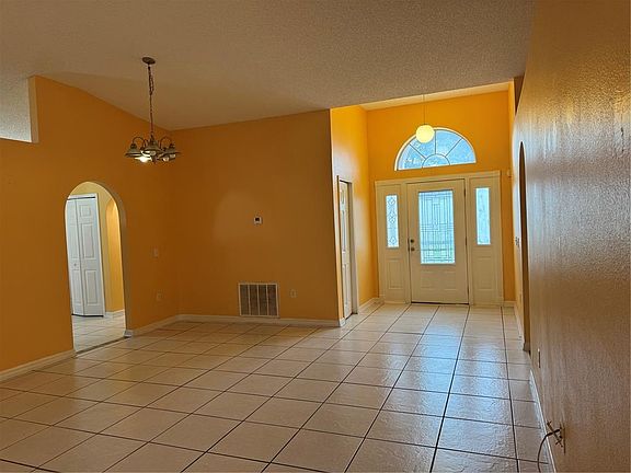 3rd image of 6868 WESTLAKE BOULEVARD