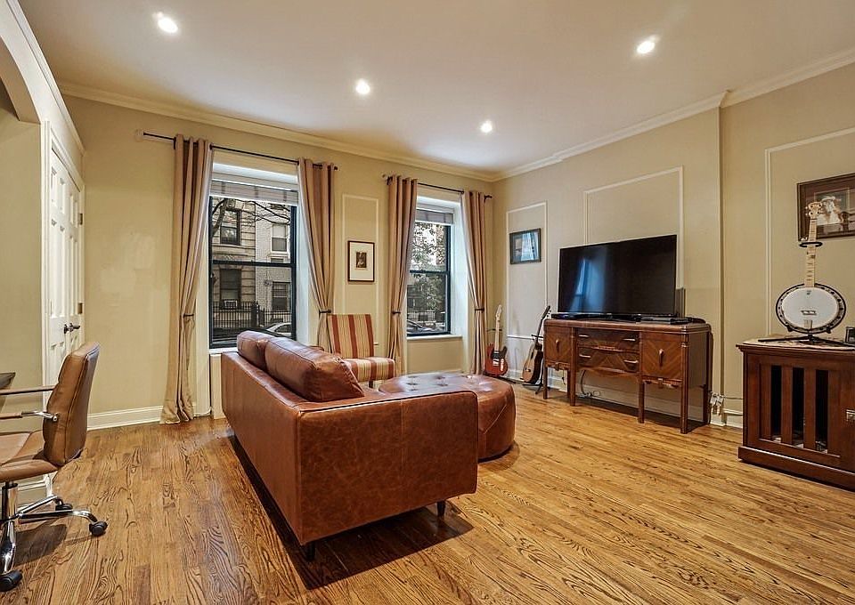 1st image of 323 W 83rd St APT 1A