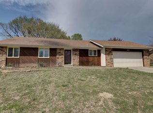 4875 S Old Wire Rd, Battlefield, MO 65619