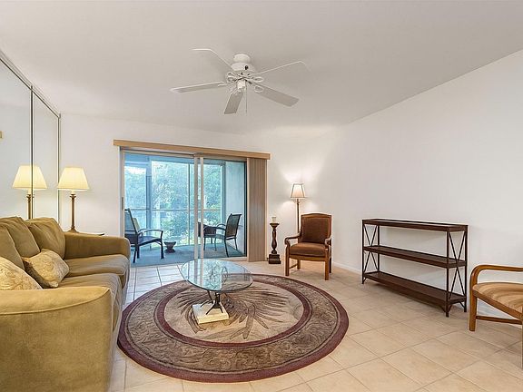 2nd image of 2606 Nassau Bend #H2