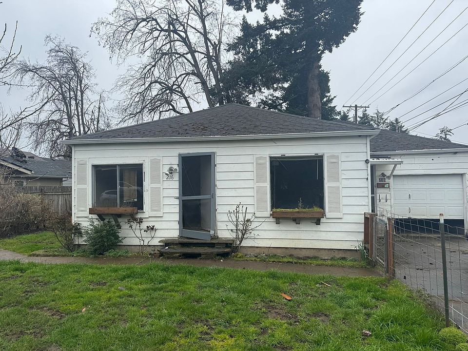 1st image of 216 12th St