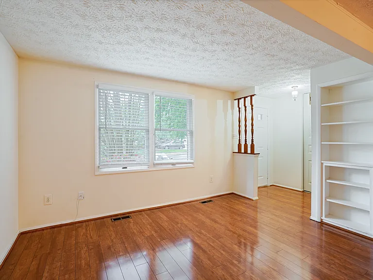11504 Ivy Bush Ct — Photo 12