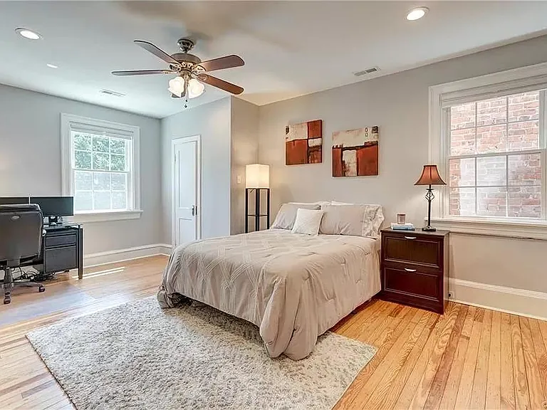 2414 Maplewood Ave — Photo 16