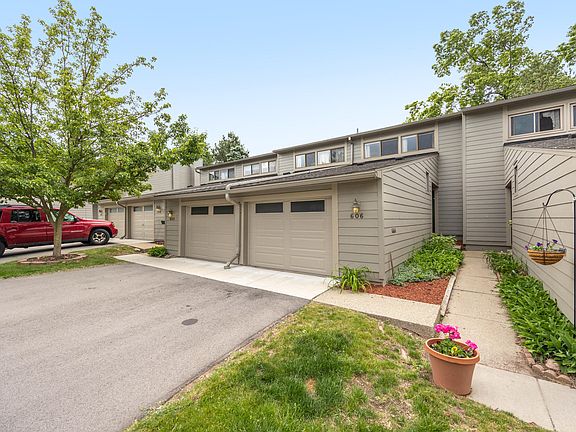 3rd image of 606 Watersedge Dr