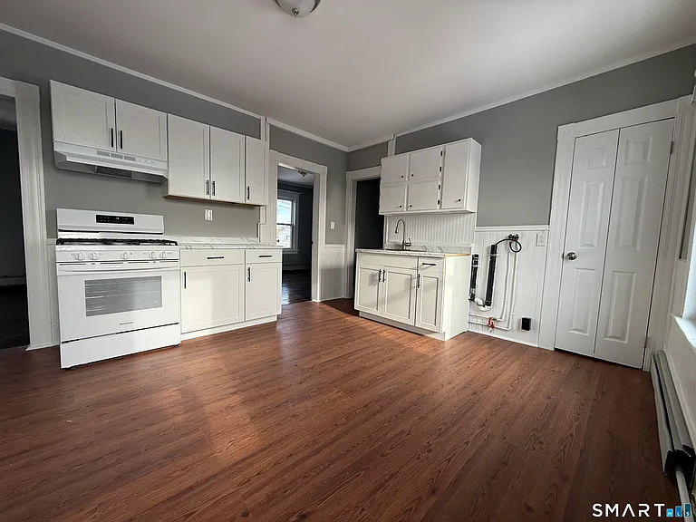 130 West Ave #3 — Photo 9