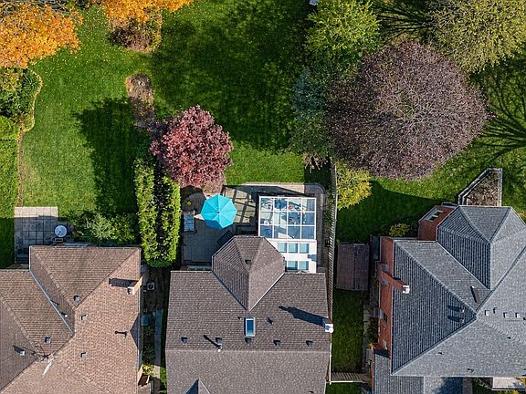 5th image of 74 Henderson Dr