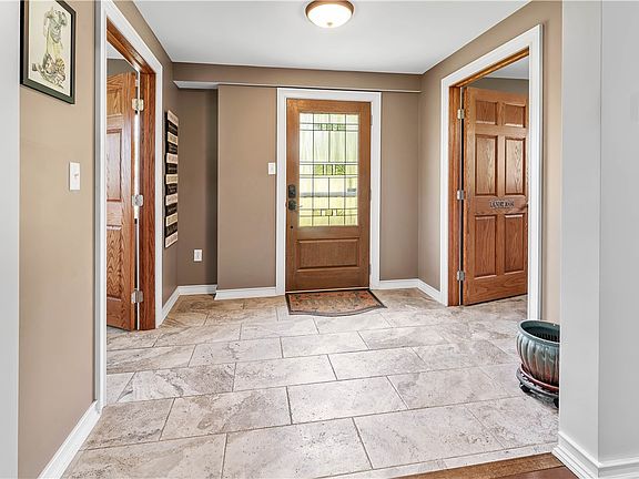 5th image of 1147 N Gallatin Avenue Ext