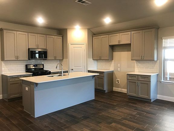 2nd image of 6133 Horsetail Dr