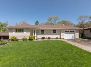 2415 29th Avenue Ct, Moline, IL 61265