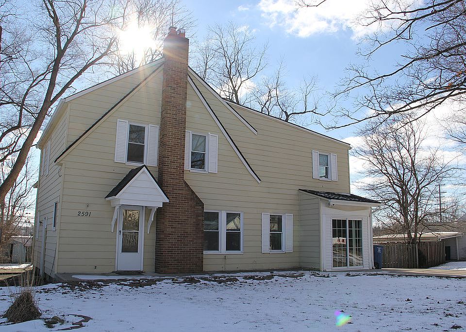 1st image of 2591 Valley Dr