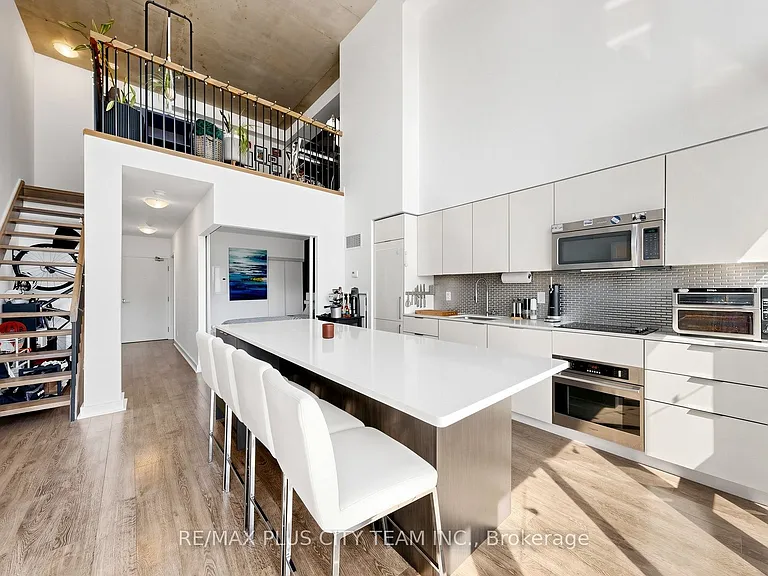 5 Hanna Ave #434 — Photo 5