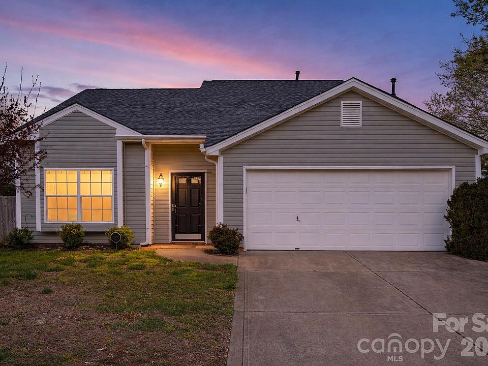 1st image of 4520 Capstone Dr