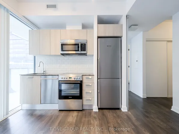 42 Charles St E, Toronto, ON