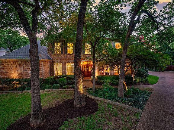 2nd image of 804 Windmere Ct