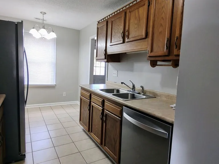 602 Sand Ridge Rd — Photo 9