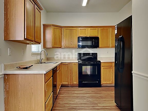 3rd image of 214 Long Creek Pkwy