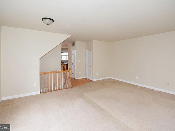 4th image of 42536 Magellan Sq