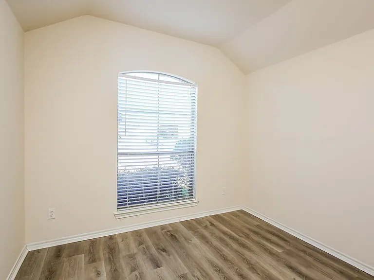 4913 Caraway Dr — Photo 13