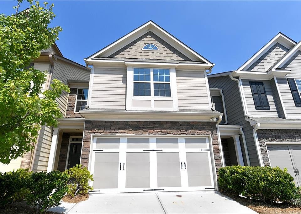 1st image of 2398 Whiteoak Ct SE