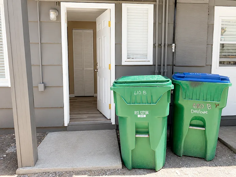 610 Denslowe Dr — Photo 20